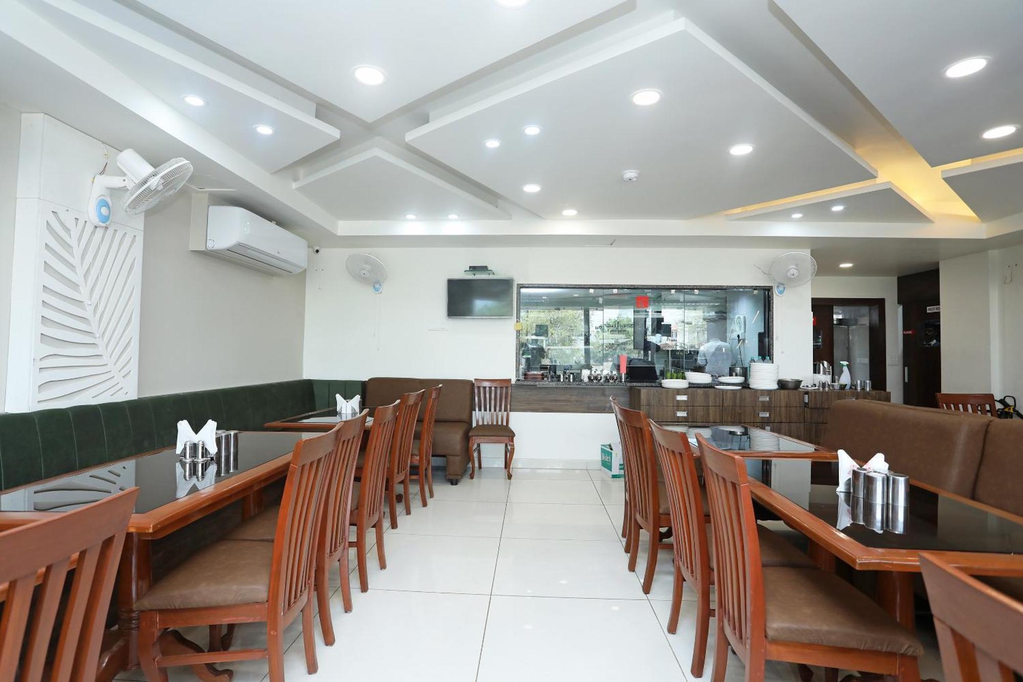 Super Hotel O Taste Of Temple Bhopal Buitenkant foto
