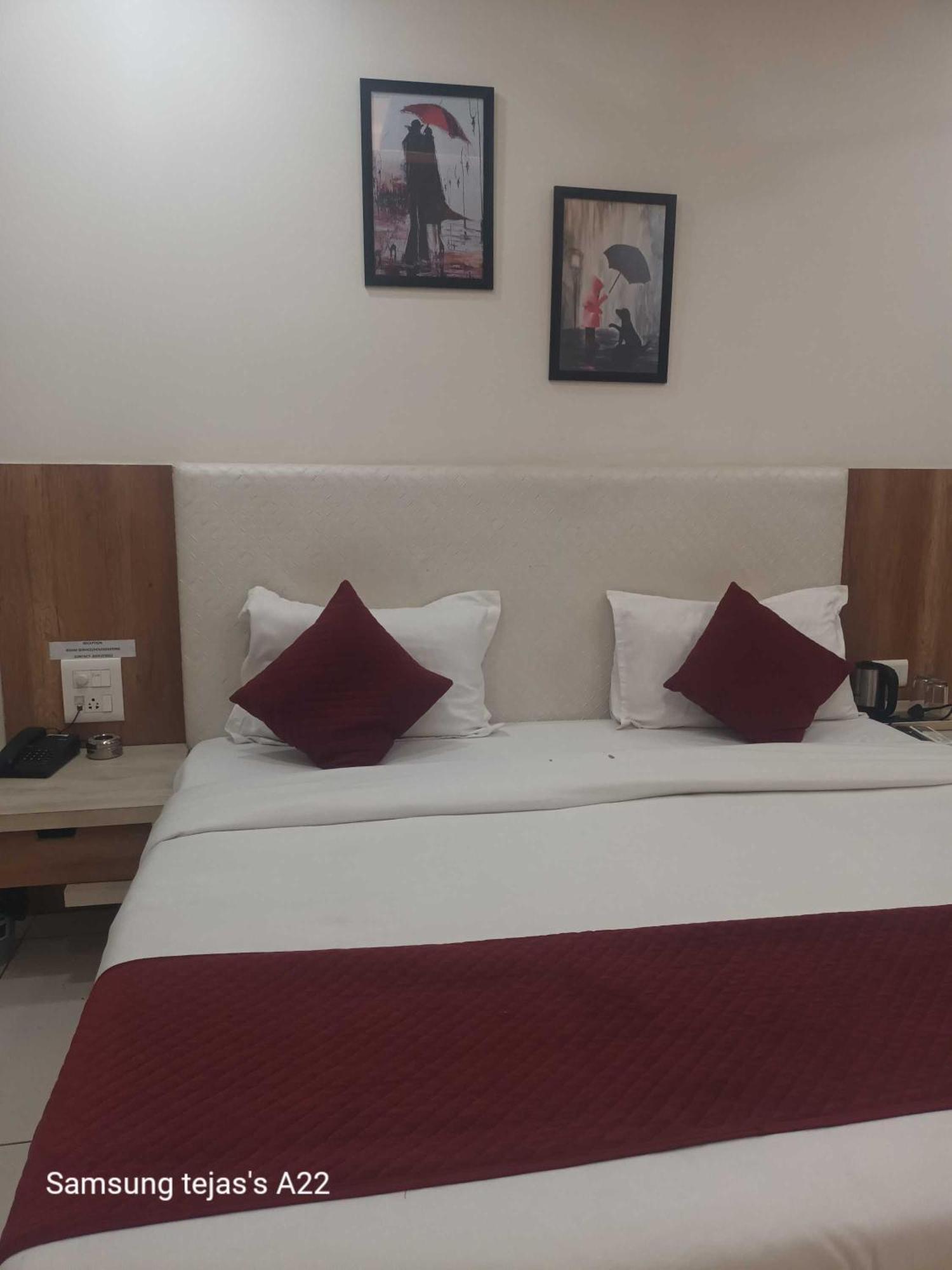 Super Hotel O Taste Of Temple Bhopal Buitenkant foto