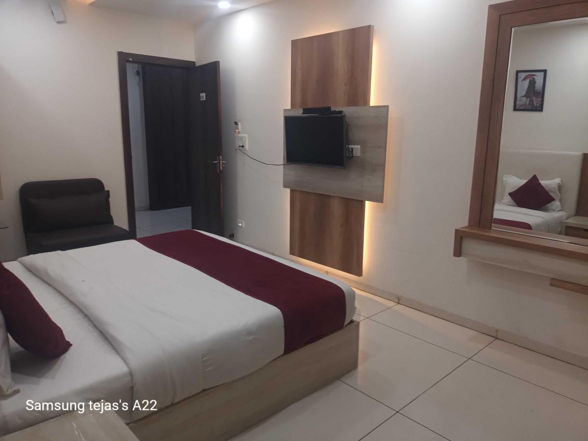 Super Hotel O Taste Of Temple Bhopal Buitenkant foto